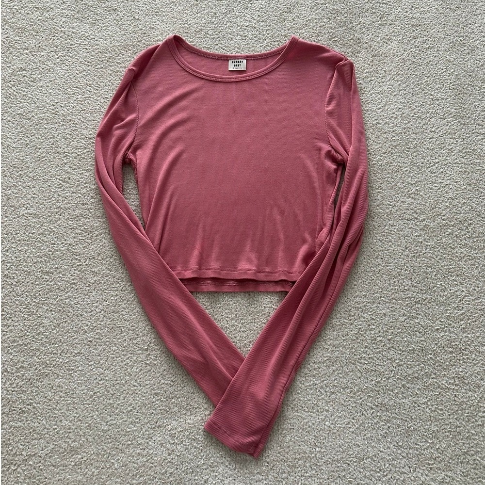 Aritzia Sunday Best Bliss Cropped Long Sleeve size small in Pink